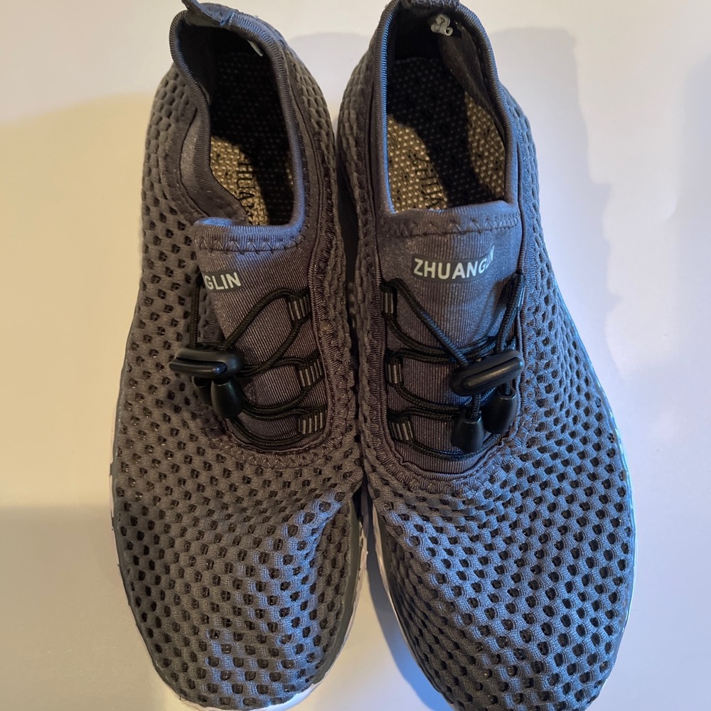 Zhuanglin Men's Quick Drying Water Shoes Size 9.5